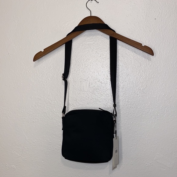 Calvin Klein Crossbody with Fully Adjustable Strap - Picture 6 of 7